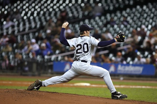 How Player Performance Data Affects Sports Betting Odds